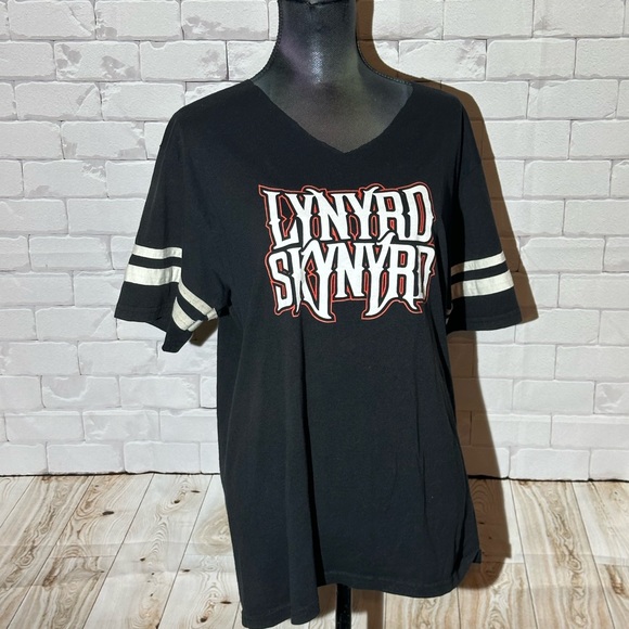 Lynyrd Skynyrd Concert Tee - Picture 1 of 6
